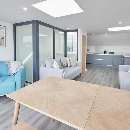 Host & Stay - Coastal Townhouse Whitby Bagian luar foto