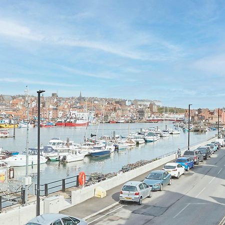 Host & Stay - Coastal Townhouse Whitby Bagian luar foto