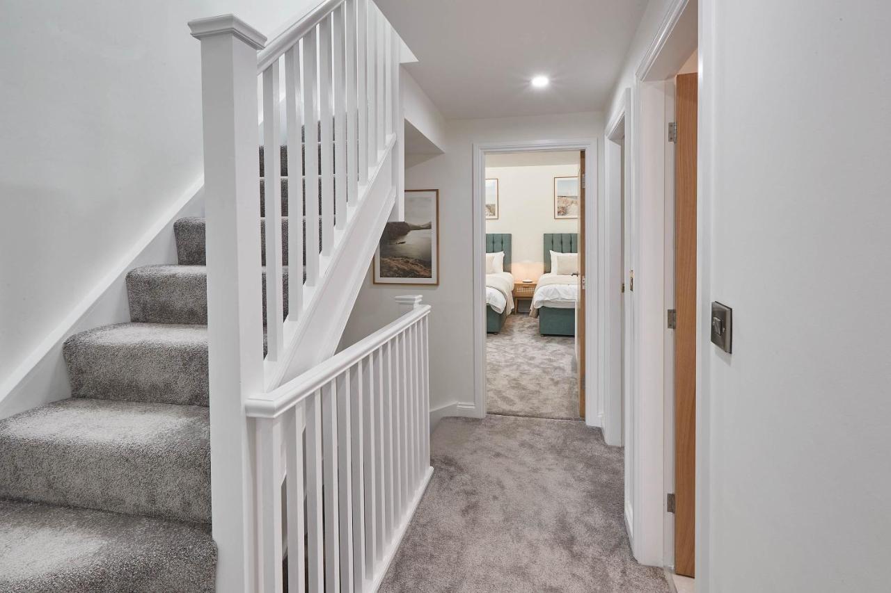 Host & Stay - Coastal Townhouse Whitby Bagian luar foto